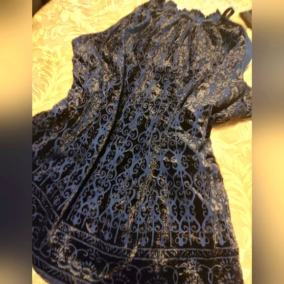 🐦 Beautiful Max Studio Flocked Velvet Scrolled Damask Camisole Tank Blouse - XL - Picture 2 of 16